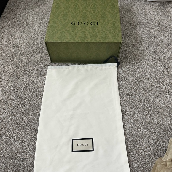 Gucci Green Box with White Dust Bag - Picture 1 of 7